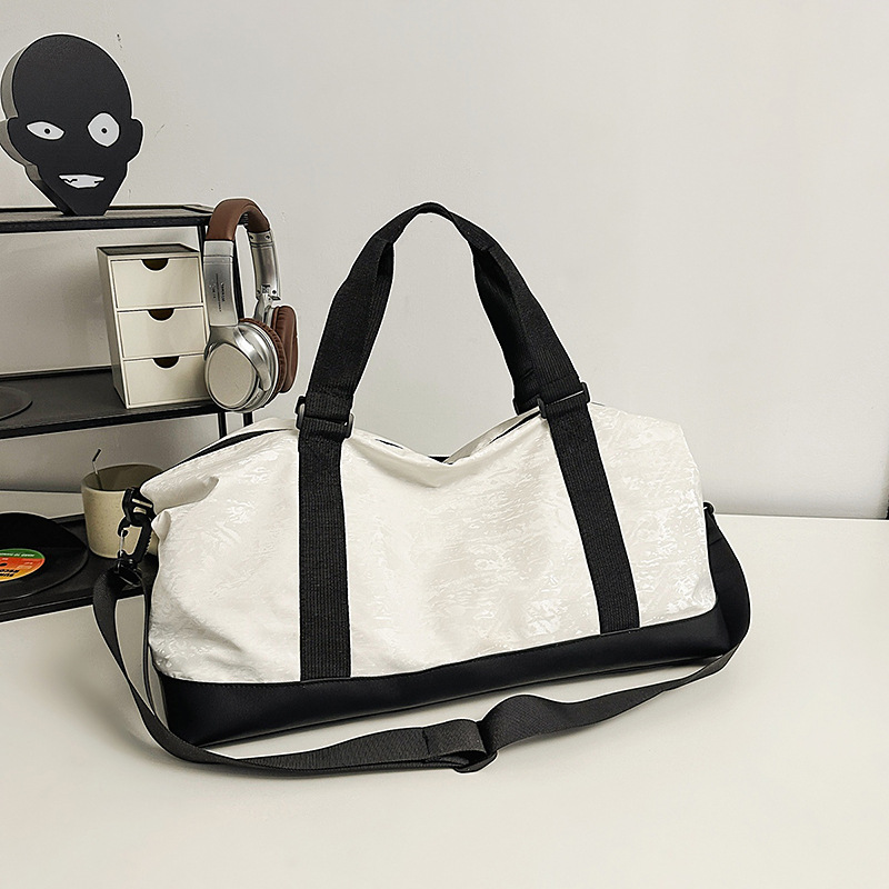 Yoga Fitness Brand - Crossbody bag wet and dry separation